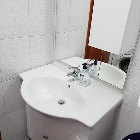 Sunny Day Apartmants Apartment Split